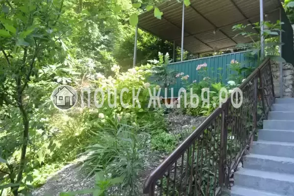 «Дом с флагом», Лазаревское