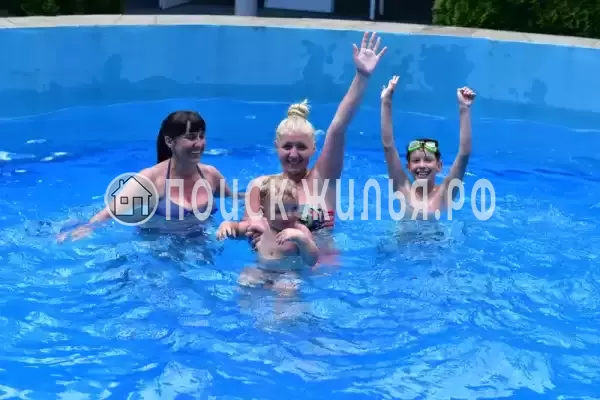 Школьная, д.10, Ольгинка Школьная, д.10, Ольгинка