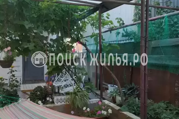 Частный сектор «Часть дома под ключ Рита», Ейск