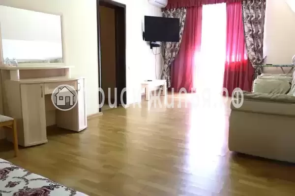 «Аура», Солоники