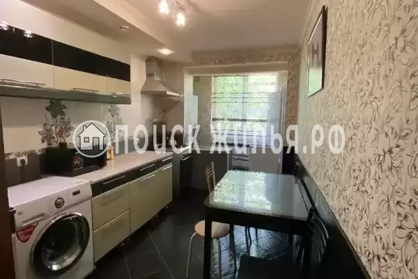 «Семейный отдых», Кучугуры