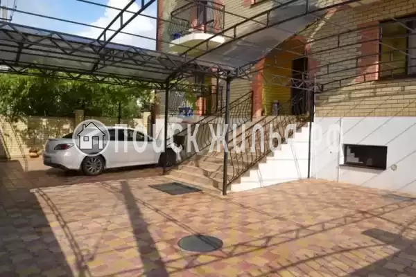 «Натела», Сукко