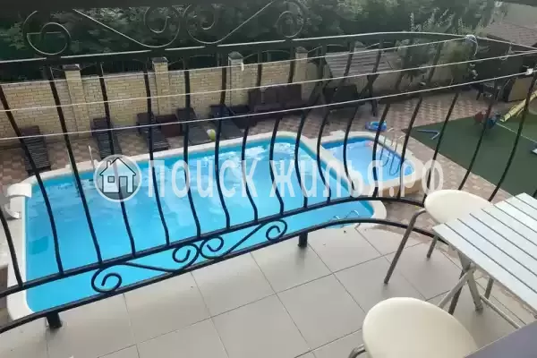 «Натела», Сукко