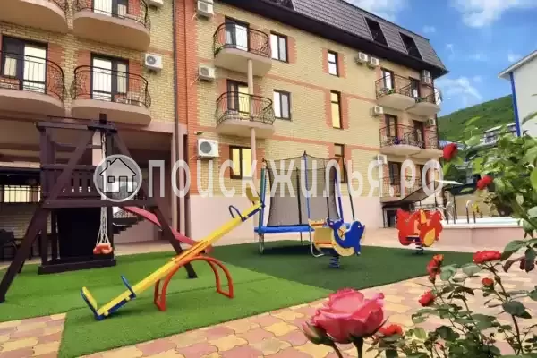 «Натела», Сукко