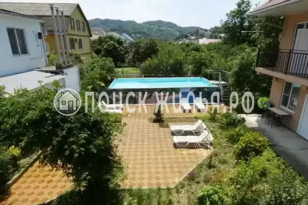 «Межгорье», Лоо