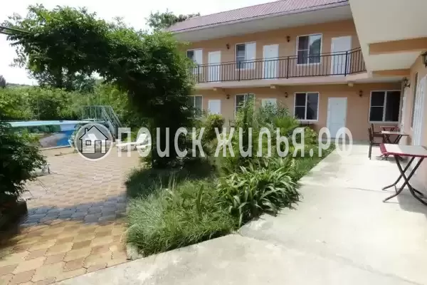 «Межгорье», Лоо