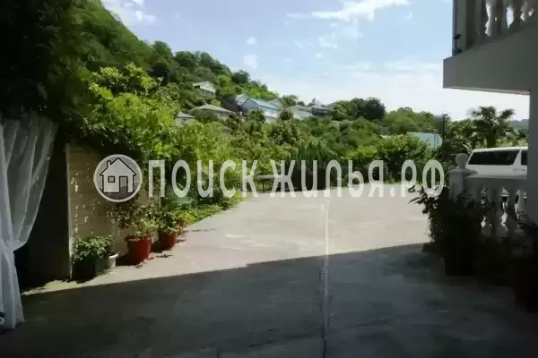 «Межгорье», Лоо