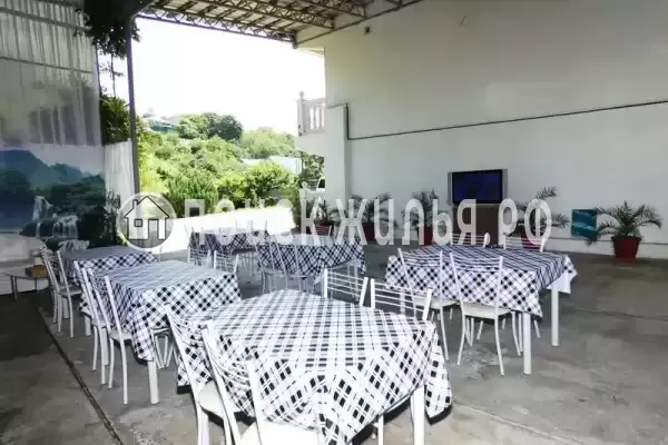 «Межгорье», Лоо