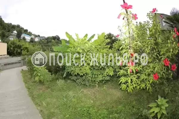 «Межгорье», Лоо