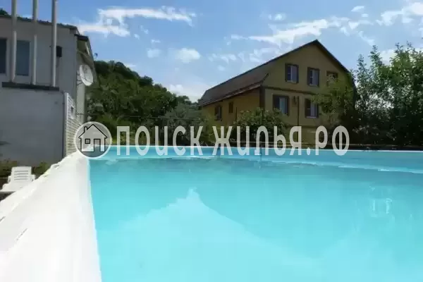 «Межгорье», Лоо