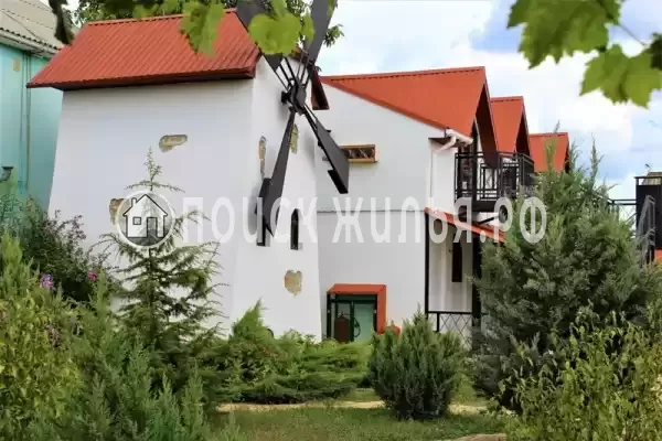 «Фонарь и Мельница», Феодосия