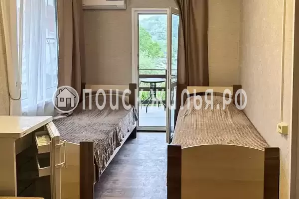 «У горной реки», Якорная Щель