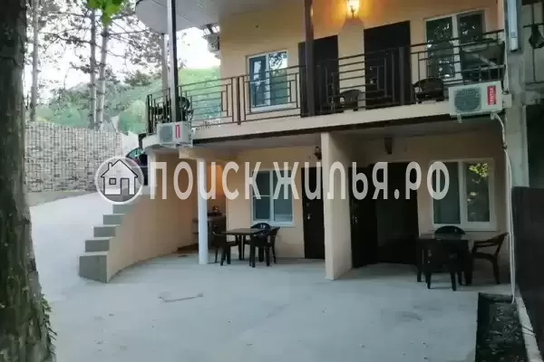 «Зелёный Дворик», Пляхо