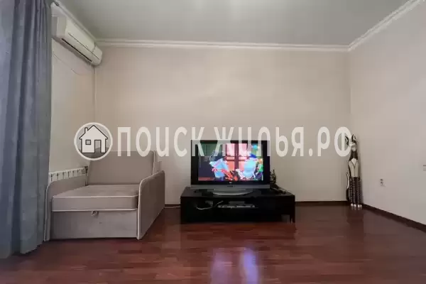 Квартира «Х комнатная квартира в самом центре», Туапсе