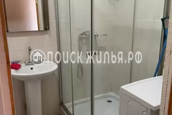 Частный сектор «Двухкомнатная в 4-х минутах от моря», Пицунда