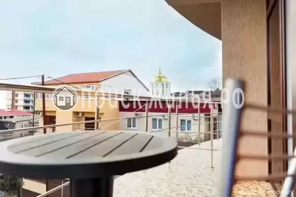 «PovezLoo», Лоо