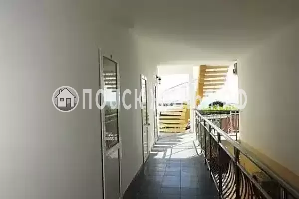 «У Ларисы», Лоо