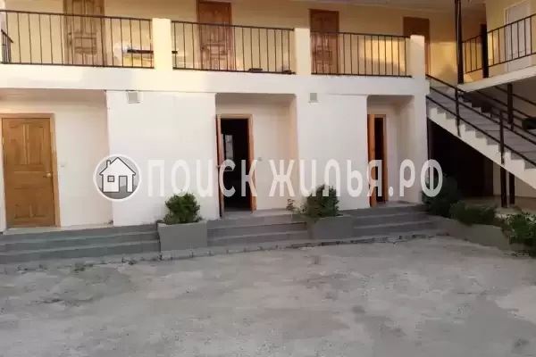 «У Анжелы», Лоо «У Анжелы», Лоо