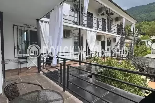 Гостевой дом «Sunrise», Гагра, Адыга, д.4 Гостевой дом «Sunrise», Гагра, Адыга, д.4