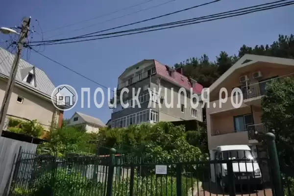 «Командор», Лоо