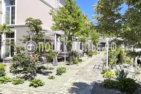 Гостевой дом «Средиземье», Лоо