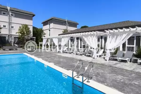 Гостевой дом «Средиземье», Лоо