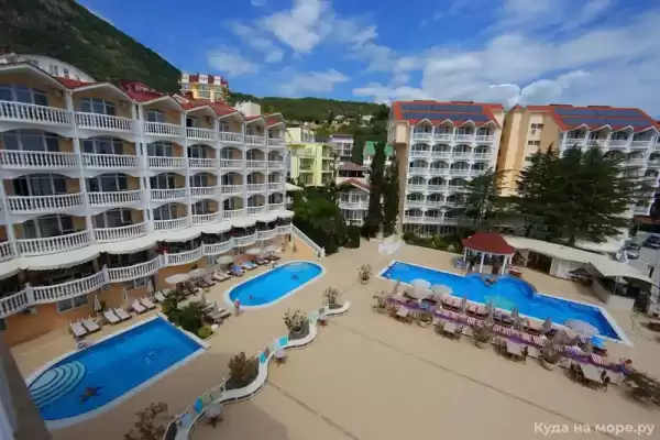 Частный сектор «Вилла ИваМария», Республика Крым, Алушта, Набережная, д. 24Е