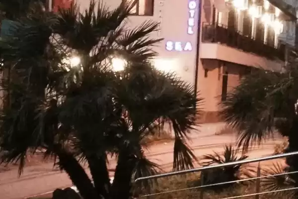 Отель «Sea»