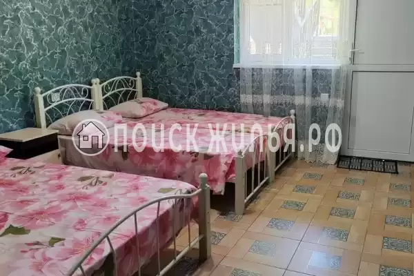 Гостевой дом «Золотая бухта 12», Пицунда