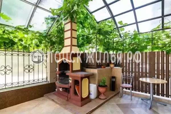 Гостиница «Лакис», Кабардинка