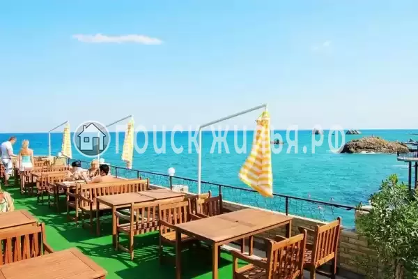 Отель «Корона», Алушта