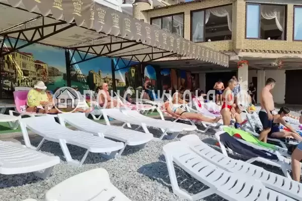 Отель «Корона», Алушта