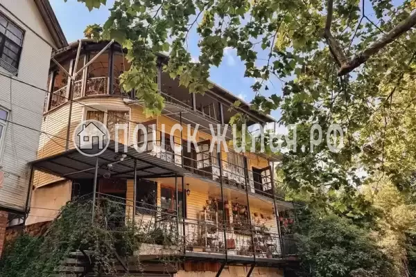 «На Самшитовой», Хоста