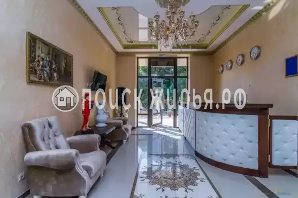 Гостиница «Золотая корона», Пляхо