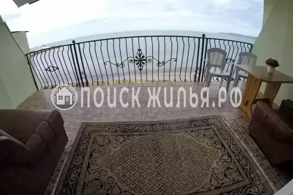 «Эллинг Бриз», Феодосия