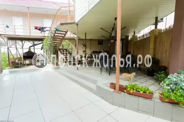 «AlexHoume», Небуг «AlexHoume», Небуг