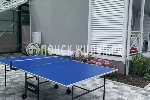 «Хурма Хоум», Небуг