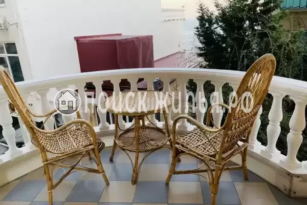 Отель «Laguna», Утёс