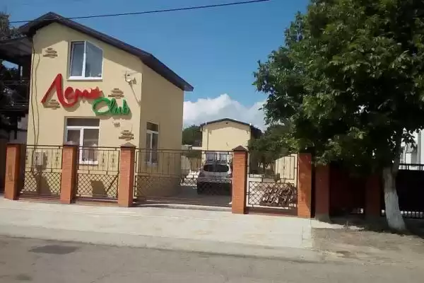 Гостиница «Лето club»