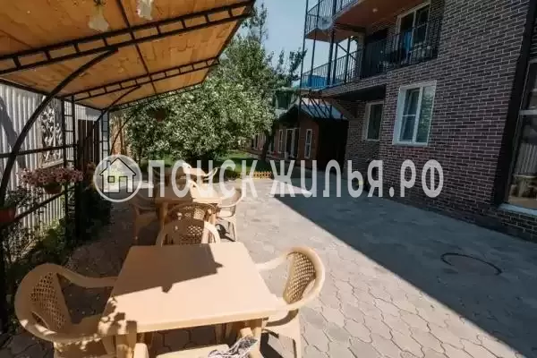 «ЭдиРоз на Крепостной», Анапа