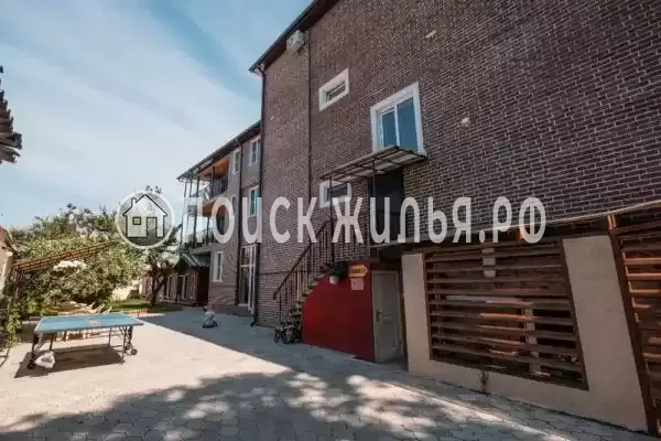 «ЭдиРоз на Крепостной», Анапа