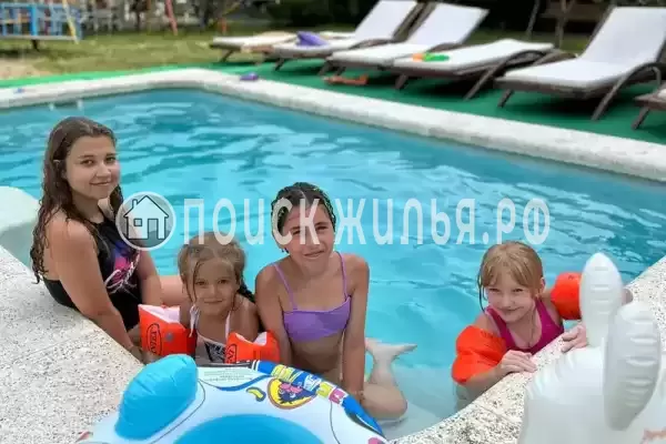 «ЛооБич Горный Воздух», Лоо