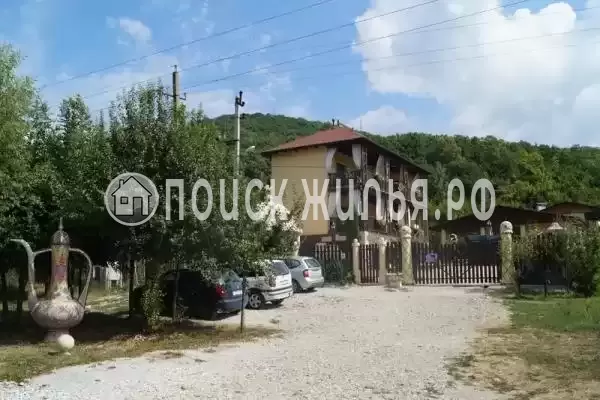 «В долине», Криница