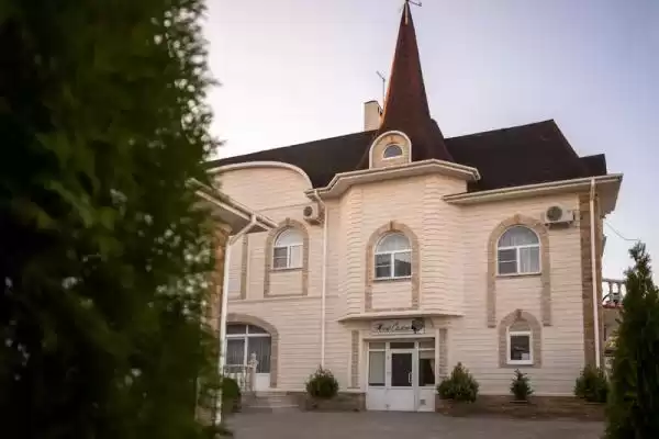 Отель «Ривьера», Краснодарский край, Тамань, Карла Маркса, д. 111А