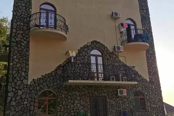 Отель «Шато де ля Мер»