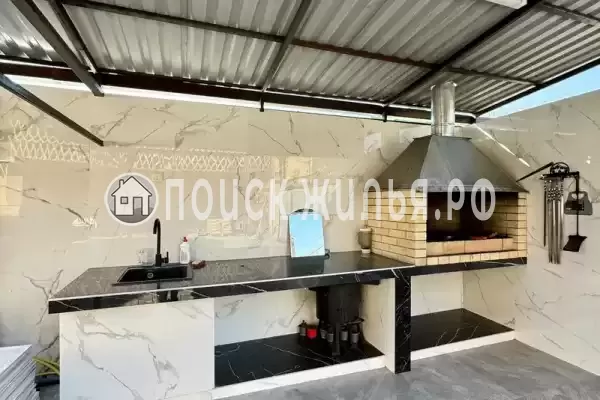 «У Темы», Лоо