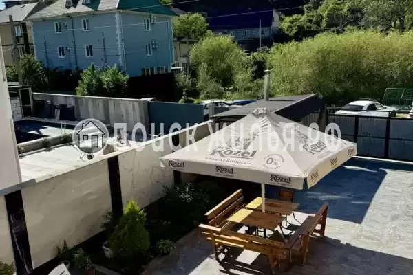 «У Темы», Лоо