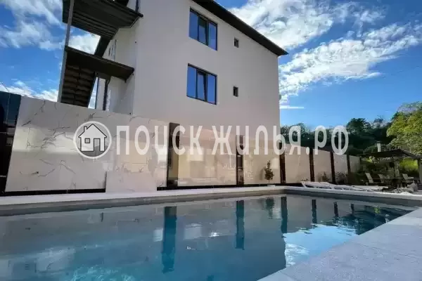 «У Темы», Лоо