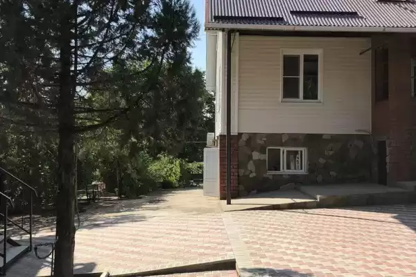 Гостевой дом «Под соснами»