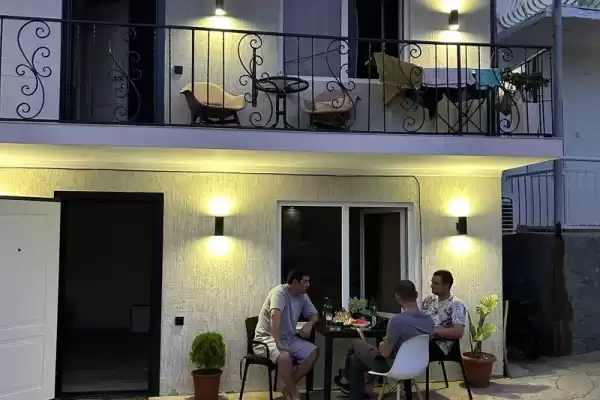 Частный сектор «Леон»